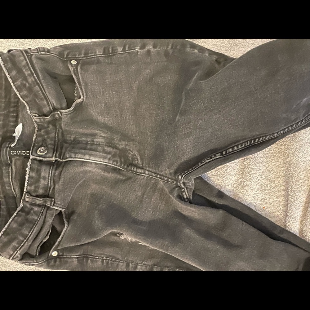 H & M Ripped Tight Jeans